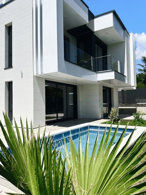 Коттедж с. Черешня